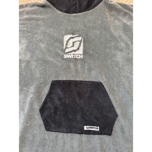 SWITCH Kiteboarding Towel blanket for Changing;  Hooded Poncho - Picture 6 of 9